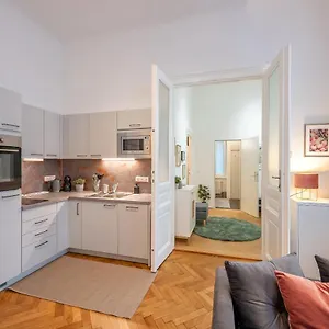 Cosy Center Apartment Vienna